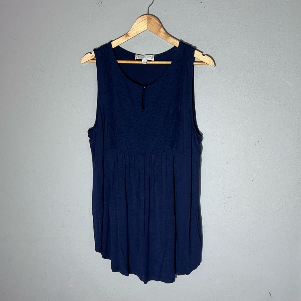 Weekend Suzanne Betro Navy Sleeveless Knit Blouse Eyelet Lace Women’s Size 1X